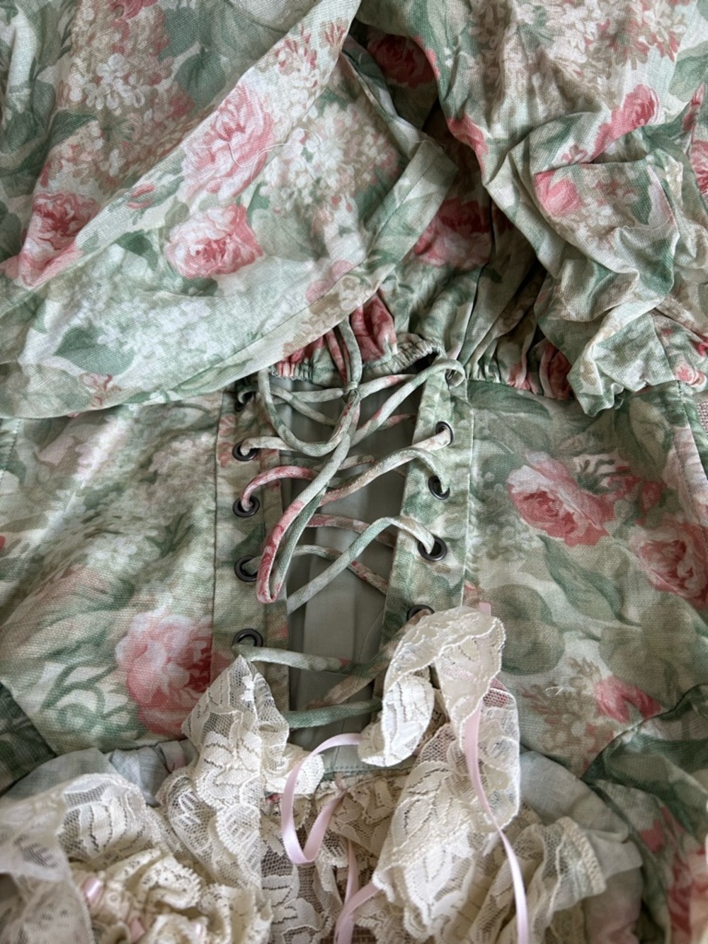 BEST Selkie The Kindred Spirit Cupid Midi Dress Green Cream Floral - Picture 8 of 13